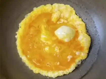 Make Screech pepper carrot and fried eggs step 4