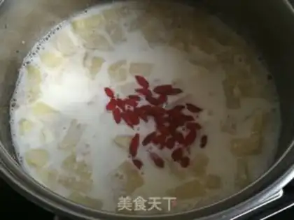 Make Apple milk oatmeal step 4