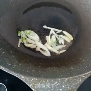 Make Bean to shrimp noodles step 3