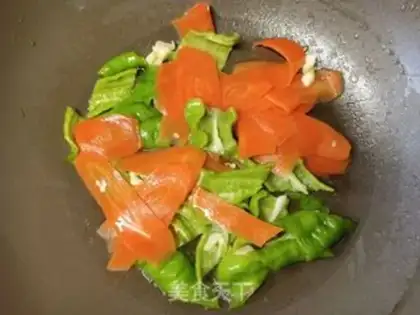 Make Screech pepper carrot and fried eggs step 7