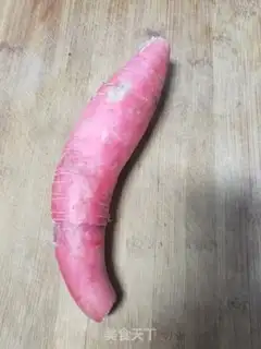 Make # A red radish # step 0