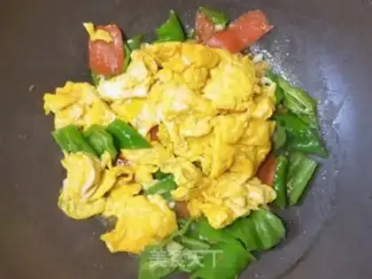 Make Screech pepper carrot and fried eggs step 11