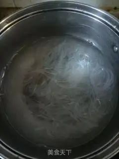 Make Garlic fan dolls step 1