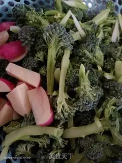 Make Garlic and blue meat step 1