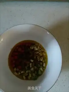 Make Garlic fan dolls step 8