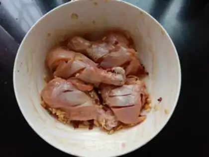 Make Fresh pepper chicken legs step 5