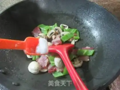 Make Pyramid, fried mushrooms step 5