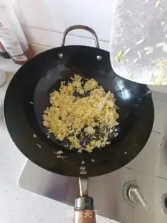 Make Pine egg fried rice step 4