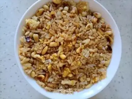 Make Pine egg fried rice step 7