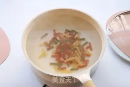 Make Three pasta tomatoes step 0
