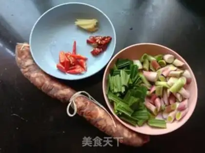 Make Garlic sprouts and spicy sausages step 0