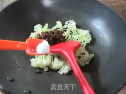 Make Fries with mushroom sauce step 3