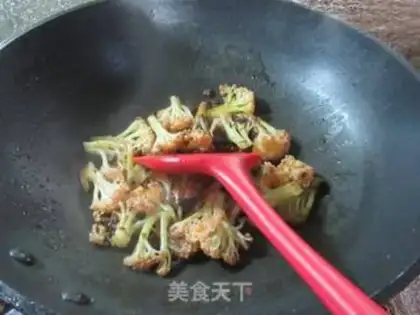 Make Fries with mushroom sauce step 4