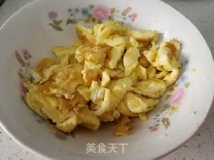 Make Shrimp fried eggs step 6