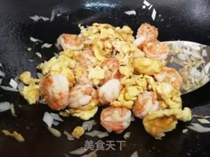 Make Shrimp fried eggs step 8