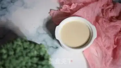 Make Red ginger on the milk step 4