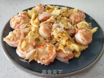 Make Shrimp fried eggs step 9