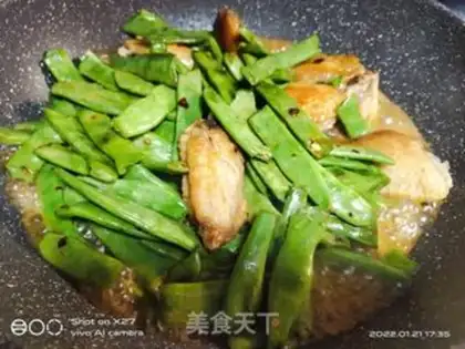 Make A chicken with wings and beans step 7