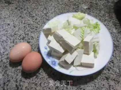 Make Big cabbage tofu egg soup step 0