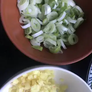 Make The green pepper makes sichuan meat step 3