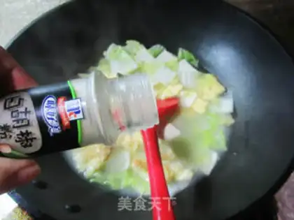 Make Big cabbage tofu egg soup step 4