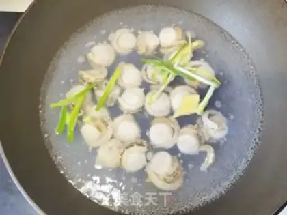 Make Oiled scallops step 4
