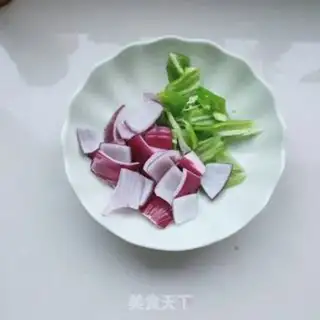 Make Five flowers and chili step 1