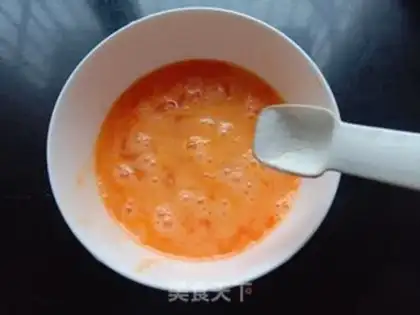 Make Eggs fried with broad sausages step 1