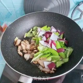 Make Five flowers and chili step 5