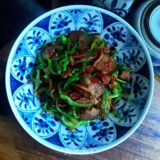Make The green pepper makes sichuan meat step 9