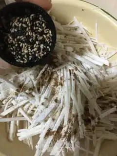 Make Egg sesame tacos step 3