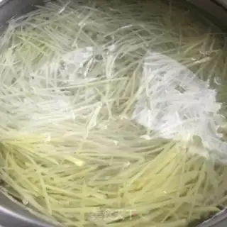 Make Oily potatoes step 3