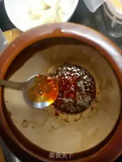 Make The oily spicy gravy step 2