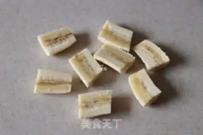 Make mayonnaise banana candy step 2
