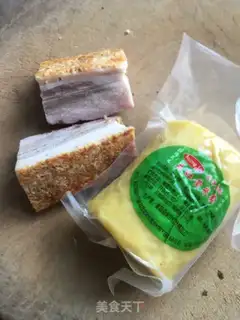 Make Soup with meat and eggs step 0