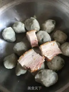 Make Blue carrot fishball soup step 2