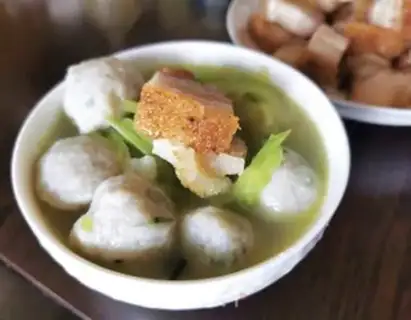 Make Blue carrot fishball soup step 6