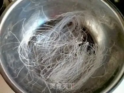 Make Golden fungus oils fan soup step 2