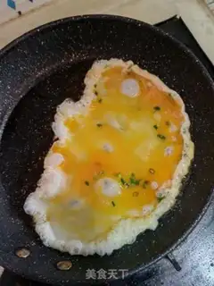 Make Eggs and cabbage step 1