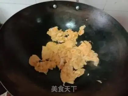 Make Pyramids for eggs step 2