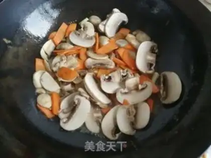 Make Mushroom carrots, fried meat step 4