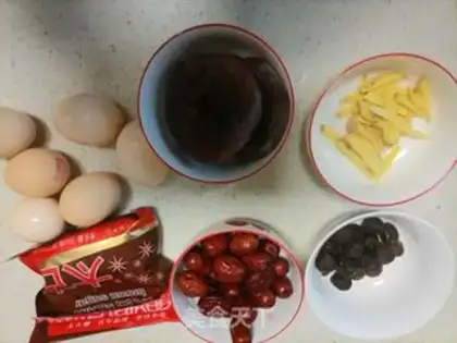 Make Potatoes with red dates step 0