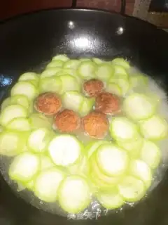 Make Spoon fan ball soup step 7