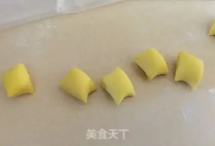 Make The treasure pot step 5