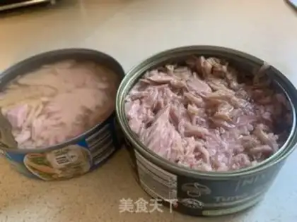 Make Snack fish and corn noodles step 1