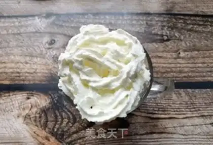 Make Olive Strawberry Butter Sour Cup step 8