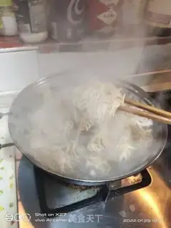 Make Sea belt pelvis noodles step 2