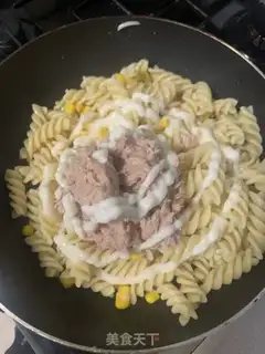 Make Snack fish and corn noodles step 3