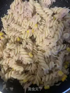 Make Snack fish and corn noodles step 4
