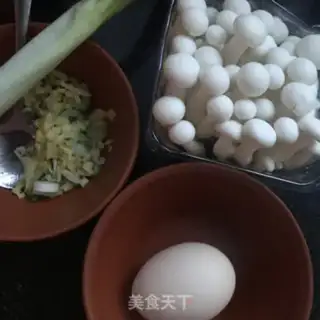 Make Beefball egg noodles step 0